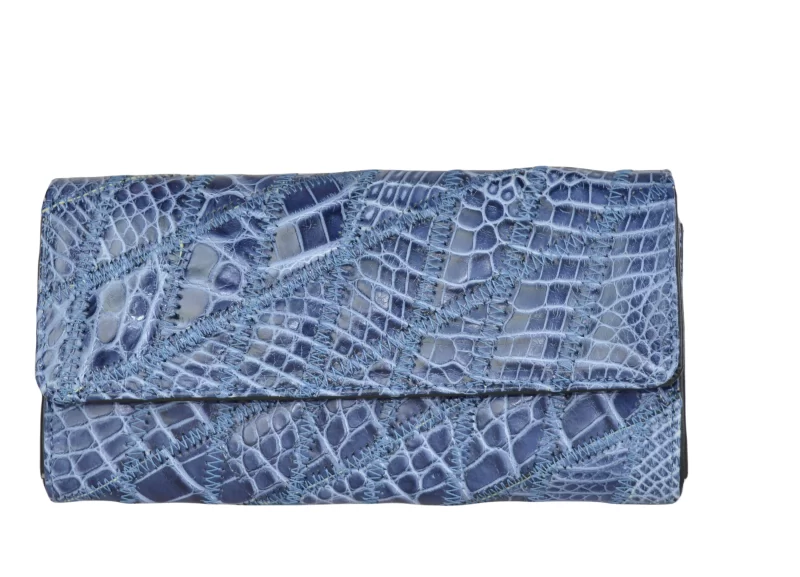 Women's Crocodile Leather Wallet - Image 2